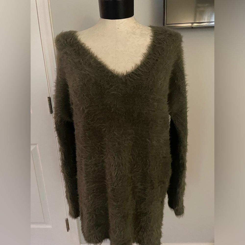 Gorgeous green eyelash sweater